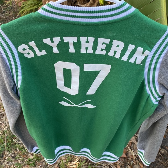 Harry Potter Slytherin jacket size large. - Picture 14 of 16